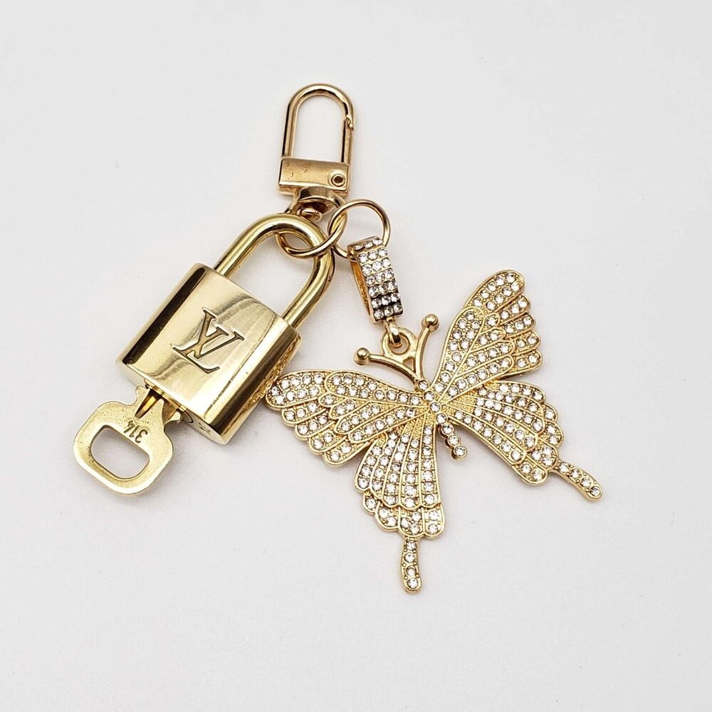 Louis Vuitton Authentic Gold Lock 🔒 Unbranded Butterfly Keychain Charm for Bags